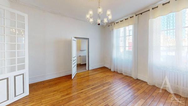 Maison Bourgeoise Chateauroux Rue de La République!