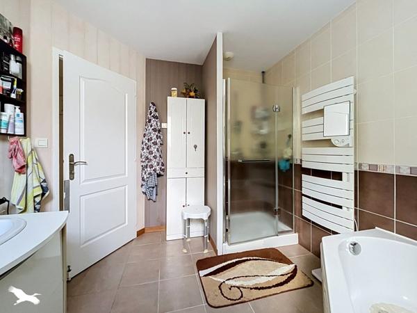 Maison 399 000 € Surgères 6 p 146 m² DPE C