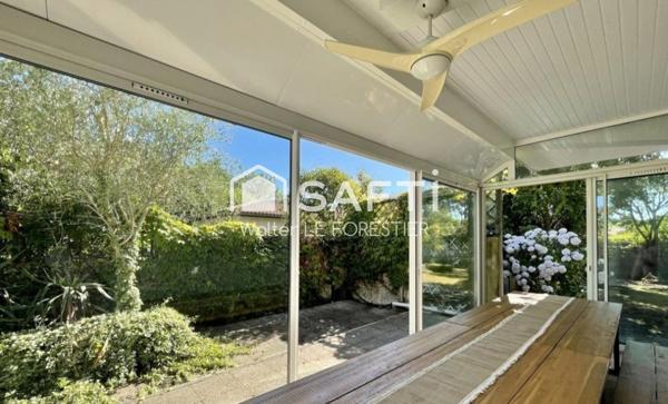 Grande maison spacieuse sur beau terrain - secteur très recherché