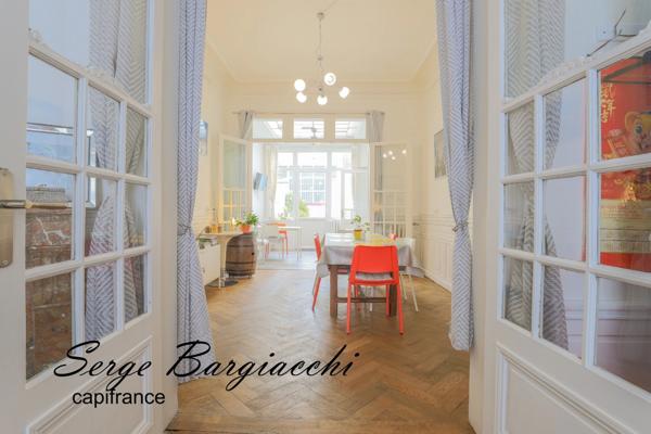 A Douai centre , Immeuble de rapport meublé tout confort, 6 chambres ; 200m²