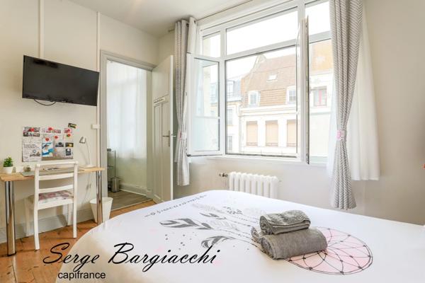 A Douai centre , Immeuble de rapport meublé tout confort, 6 chambres ; 200m²