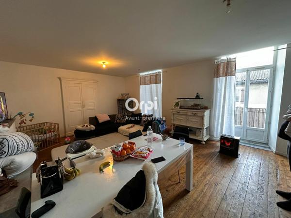 Immeuble à vendre    7 pièces •  Joyeuse