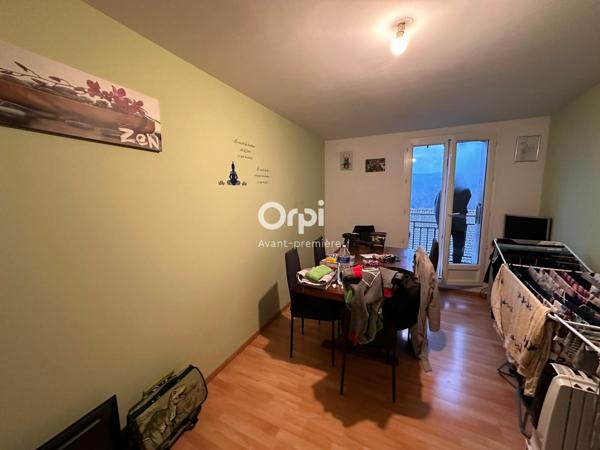 Immeuble à vendre    7 pièces •  Joyeuse