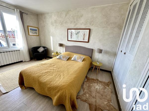 Maison traditionnelle 7 pièces de 174 m² à Rodilhan (30230)