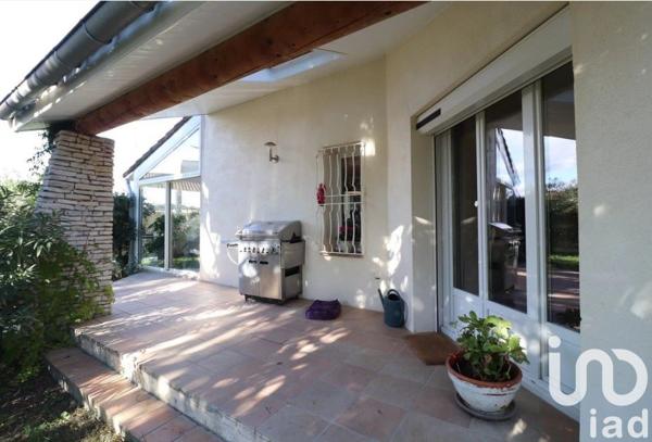 Maison traditionnelle 7 pièces de 174 m² à Rodilhan (30230)