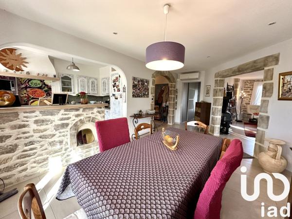 Maison traditionnelle 7 pièces de 174 m² à Rodilhan (30230)