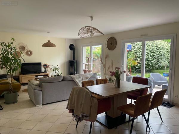 Maison à louer à Avranches dans la Manche (50300), ref : 12547/376