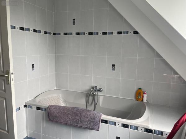 Maison à louer à Avranches dans la Manche (50300), ref : 12547/376