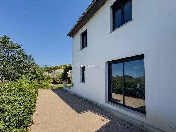 Vente                                                      Villa
                        
                     5 pièces                      115 m2                     à Draguignan