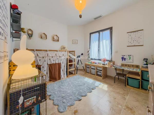 Vente                                                      Villa
                        
                     5 pièces                      115 m2                     à Draguignan