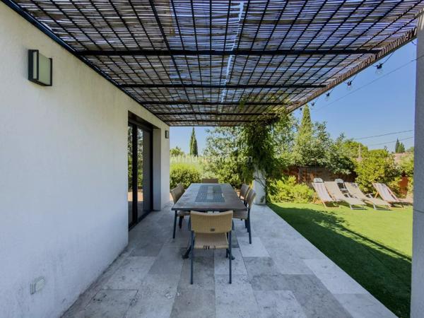 Vente                                                      Villa
                        
                     5 pièces                      115 m2                     à Draguignan