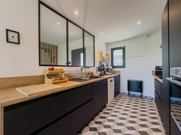 Vente                                                      Villa
                        
                     5 pièces                      115 m2                     à Draguignan