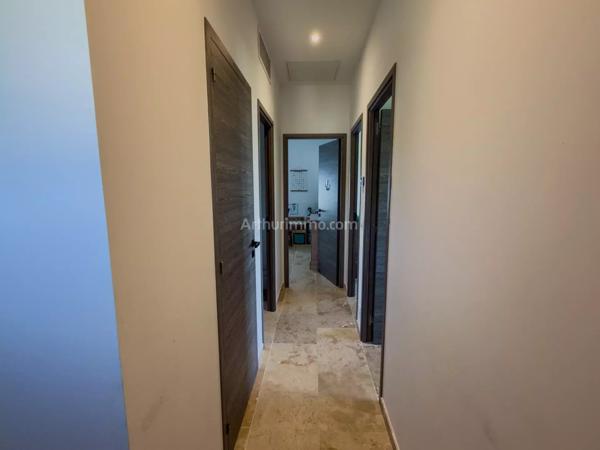 Vente                                                      Villa
                        
                     5 pièces                      115 m2                     à Draguignan