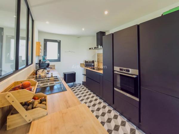 Vente                                                      Villa
                        
                     5 pièces                      115 m2                     à Draguignan
