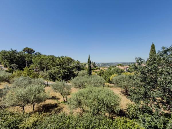 Vente                                                      Villa
                        
                     5 pièces                      115 m2                     à Draguignan