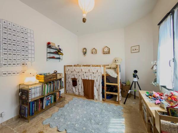 Vente                                                      Villa
                        
                     5 pièces                      115 m2                     à Draguignan