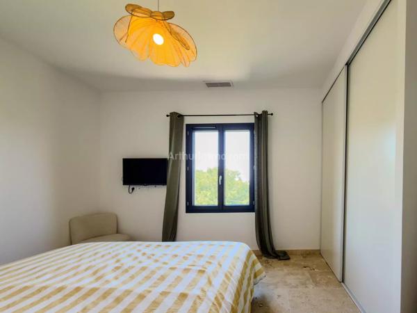 Vente                                                      Villa
                        
                     5 pièces                      115 m2                     à Draguignan