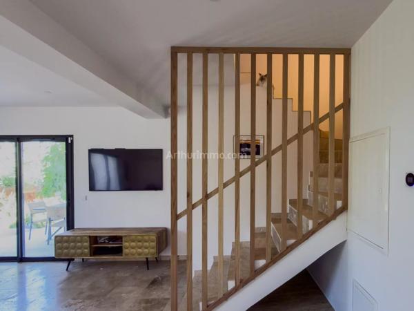 Vente                                                      Villa
                        
                     5 pièces                      115 m2                     à Draguignan
