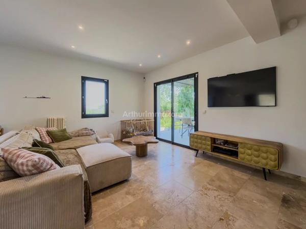 Vente                                                      Villa
                        
                     5 pièces                      115 m2                     à Draguignan