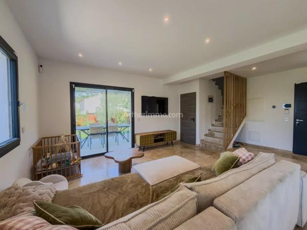 Vente                                                      Villa
                        
                     5 pièces                      115 m2                     à Draguignan