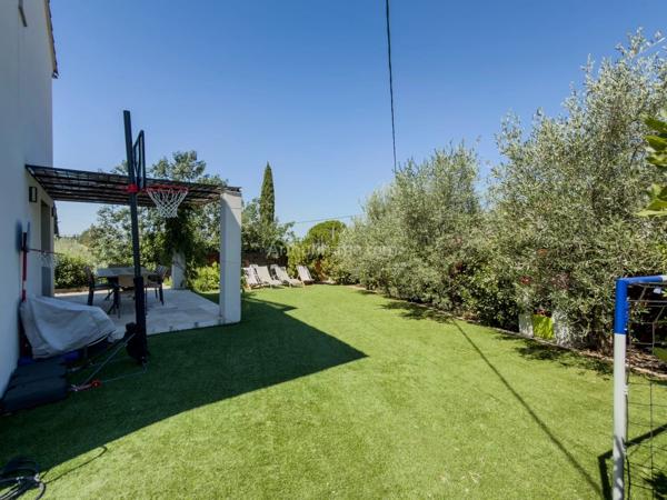 Vente                                                      Villa
                        
                     5 pièces                      115 m2                     à Draguignan
