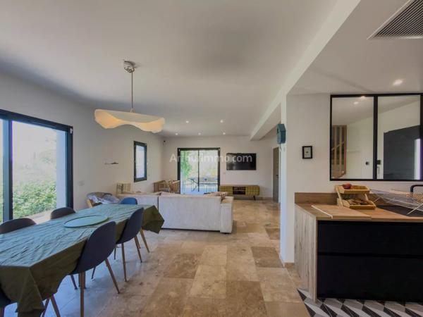 Vente                                                      Villa
                        
                     5 pièces                      115 m2                     à Draguignan