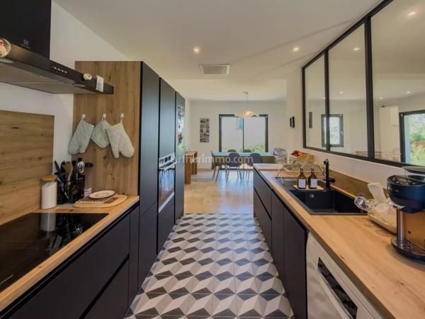 Vente                                                      Villa
                        
                     5 pièces                      115 m2                     à Draguignan