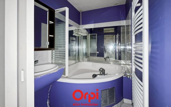 Appartement à vendre    2 pièces • 2 m2 Montluçon