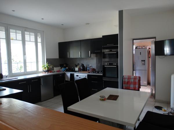 Cérons (33720) CERONS Maison de 148 m² avec garages 1230 m² de parcelle