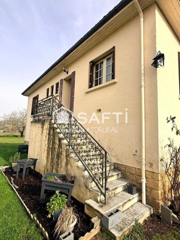 Maison traditionnelle de 81 m² à St Cyprien 24220