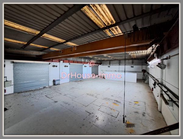 Commerce à louer de 690 m²