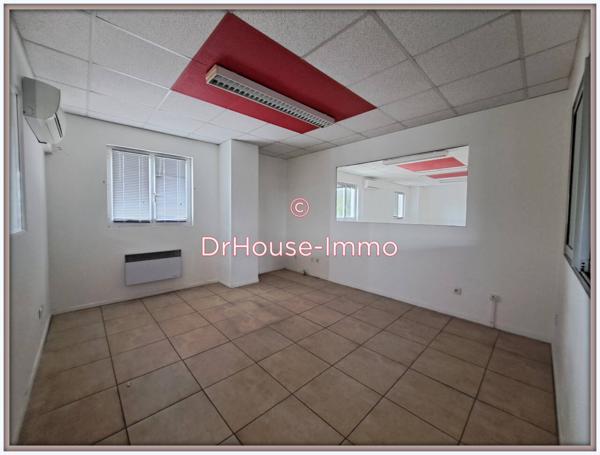 Commerce à louer de 690 m²