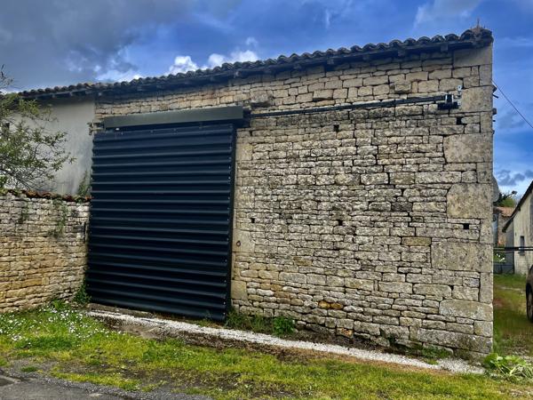 Maison à vendre à Chef-Boutonne (79110) - Deux-Sèvres