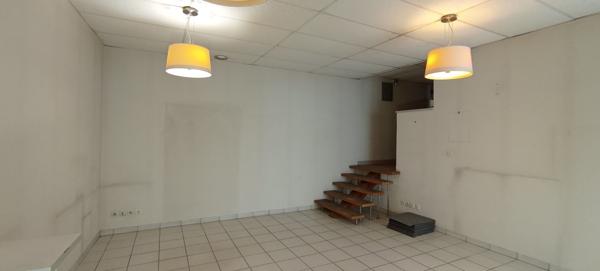 POITIERS, Immeuble de 341m²
