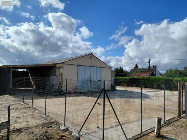 Location - Fonds et/ou murs commerciaux Souligné-sous-Ballon 72290 105 m 2 1000 m 2