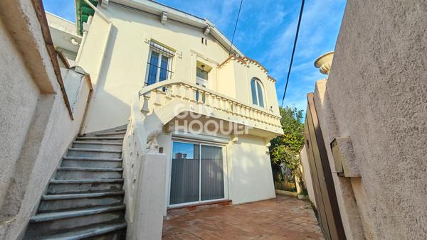 MAISON DE VILLE, 4 pièces avec jardin et garage à motos. EXCLUSIVITE - A vendre à PERPIGNAN (66000) quartier des platanes,