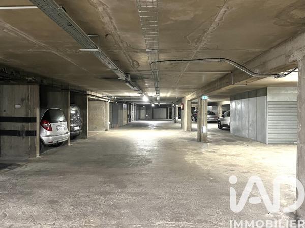 Parking à vendre 10 m² Paris 15
