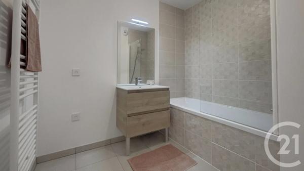 Appartement T4 à vendre  4 pièces - 76,38 m 2   THEIX NOYALO  - 56
