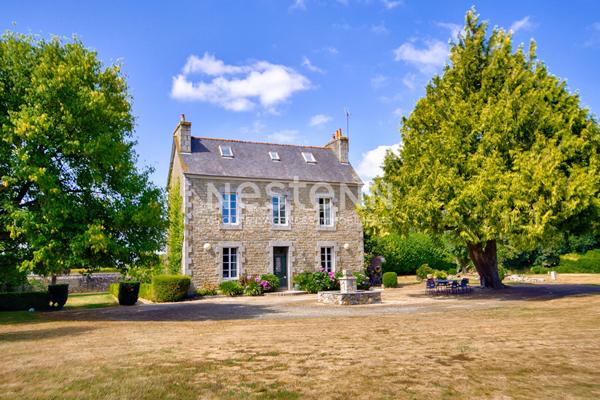 Élégante demeure à 8 minutes de Guingamp - Charme et authenticité au rendez-vous !