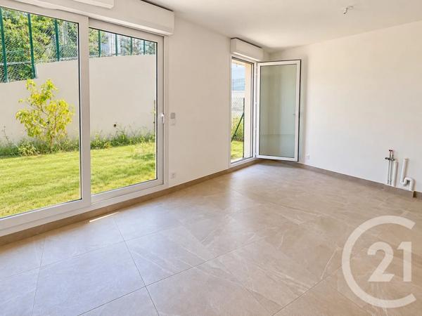Appartement F3 à vendre  3 pièces - 56,69 m 2   ROQUEBRUNE CAP MARTIN  - 06