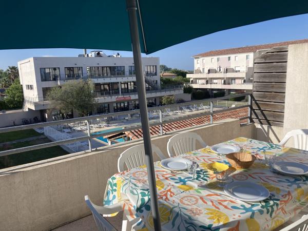 Grand duplex de 50 m² avec vue sur piscine dans résidence recherchée Le Grau-du-Roi (30240)