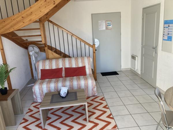 Grand duplex de 50 m² avec vue sur piscine dans résidence recherchée Le Grau-du-Roi (30240)