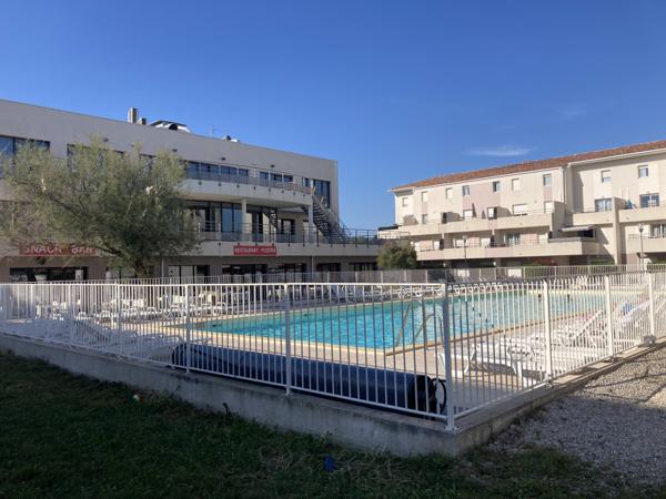 Grand duplex de 50 m² avec vue sur piscine dans résidence recherchée Le Grau-du-Roi (30240)