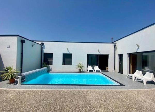 Superbe villa contemporaine de 2020 à seulement 15 min en vélo du port de la Rochelle dans un quartier privilégié ! !