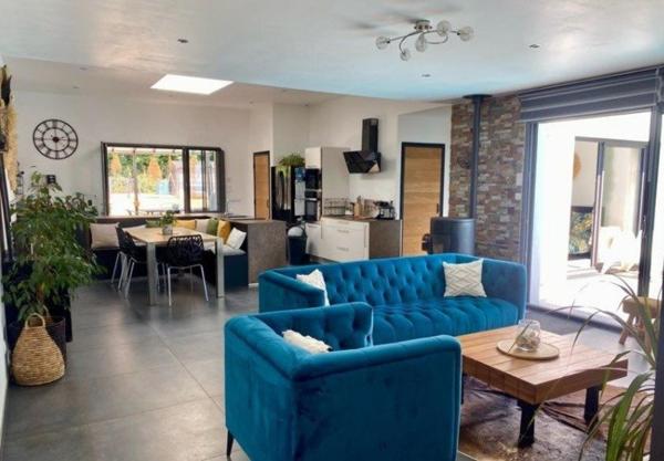 Superbe villa contemporaine de 2020 à seulement 15 min en vélo du port de la Rochelle dans un quartier privilégié ! !