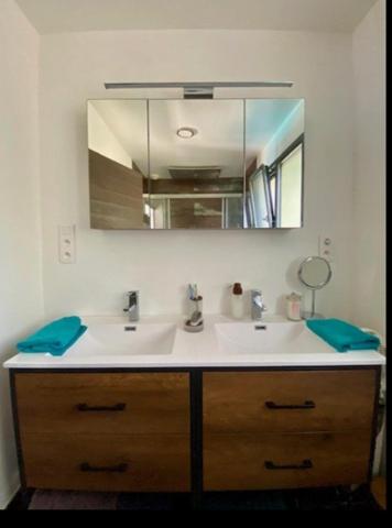 Superbe villa contemporaine de 2020 à seulement 15 min en vélo du port de la Rochelle dans un quartier privilégié ! !