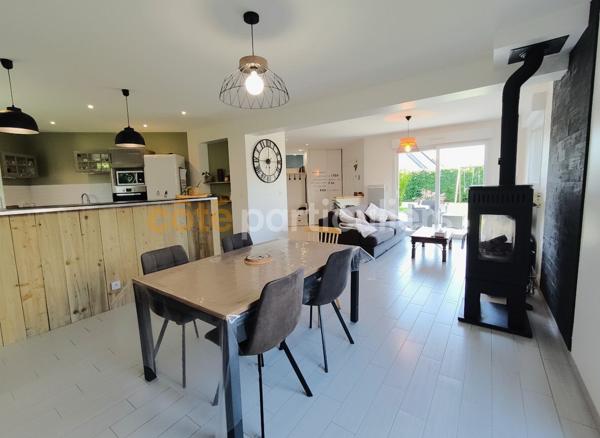 Vente
                Maison129,7 m² - 5 Pièces -
                    MEZIDON VALLEE D AUGE (14370)