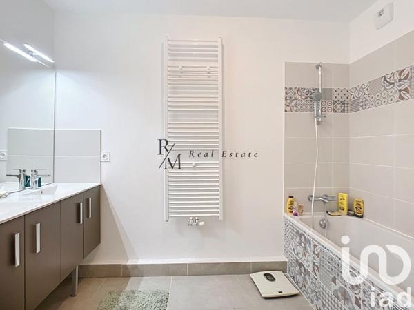 Appartement 3 pièces de 66 m² à PUYRICARD (13540)