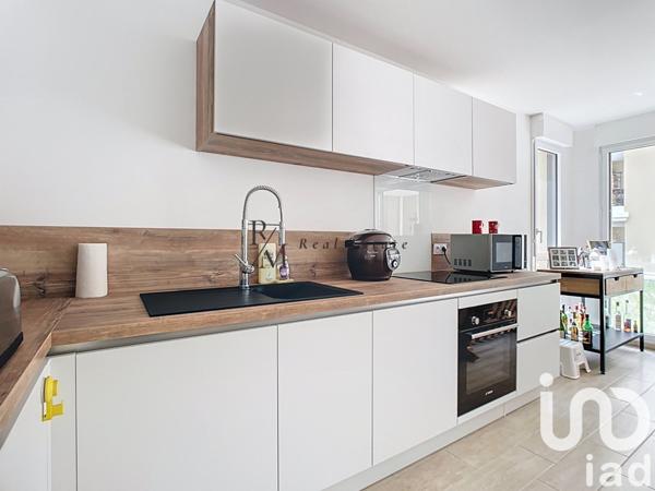 Appartement 3 pièces de 66 m² à PUYRICARD (13540)