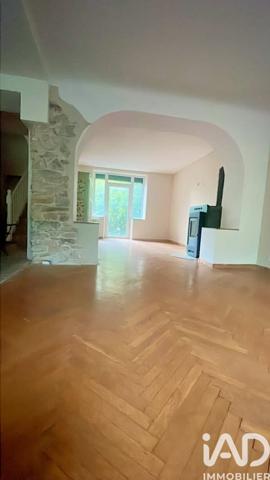 Maison à vendre 9 pièces 228 m² Villefranche-de-Rouergue